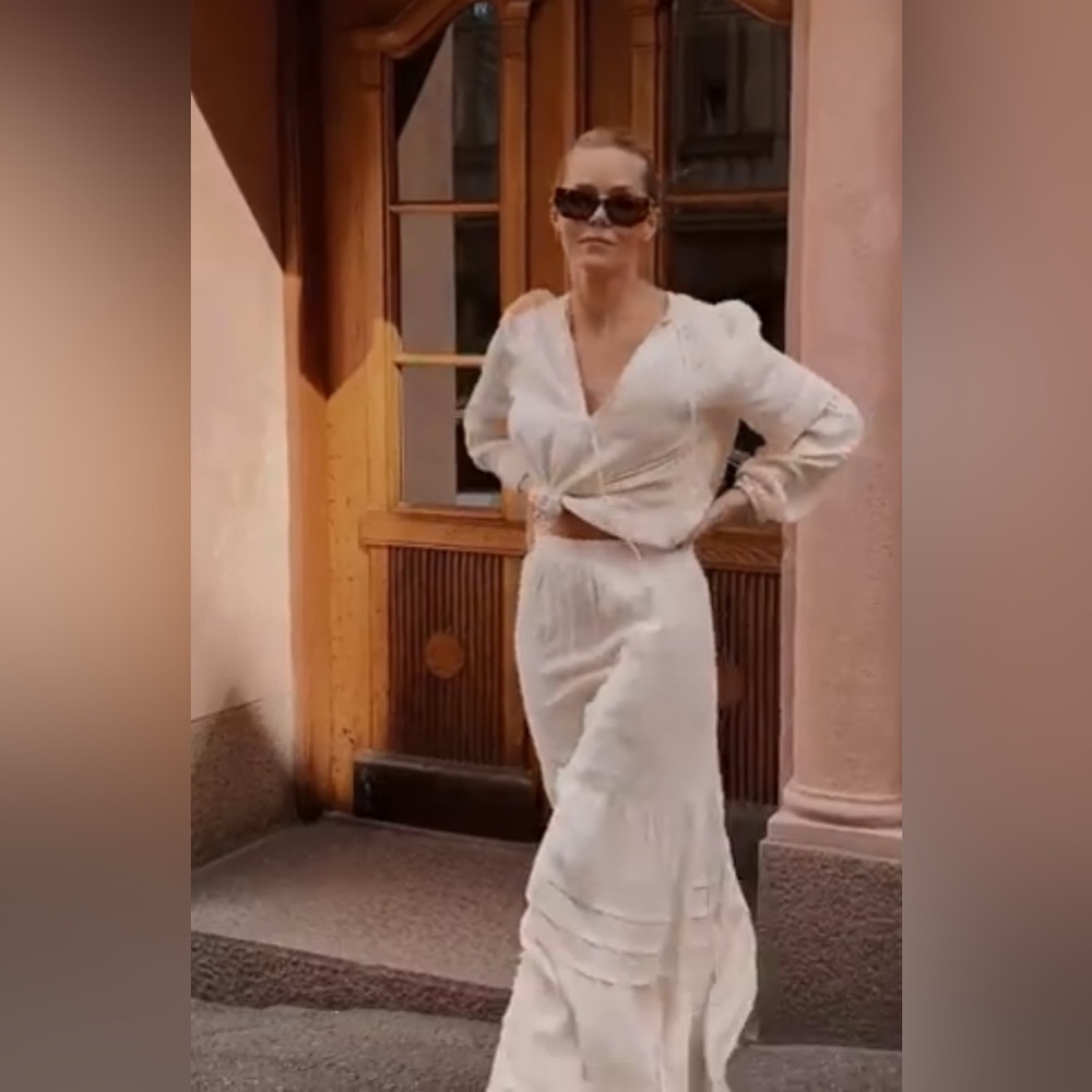 Auguste Whitney Maxi skirt in Vanilla - Picture 2 of 7